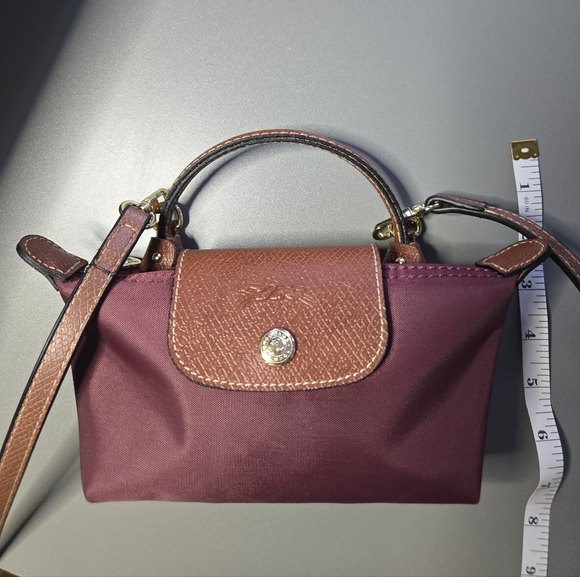Elegant Burgundy Crossbody Bag - Picture 3 of 15